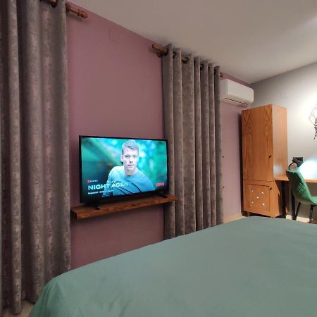 Piro'S Cozy Rooms - City Centre Korce Ngoại thất bức ảnh