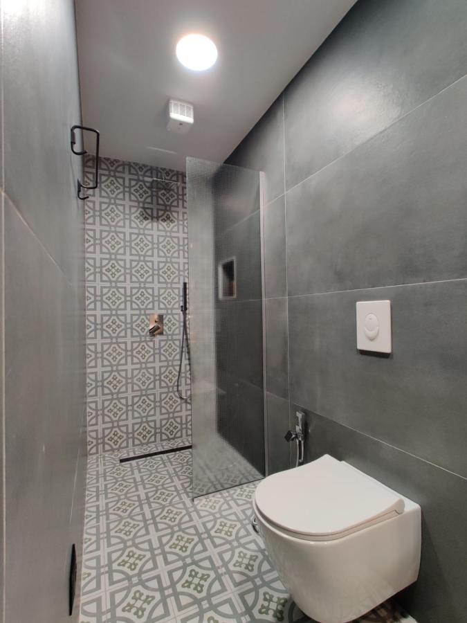 Piro'S Cozy Rooms - City Centre Korce Ngoại thất bức ảnh